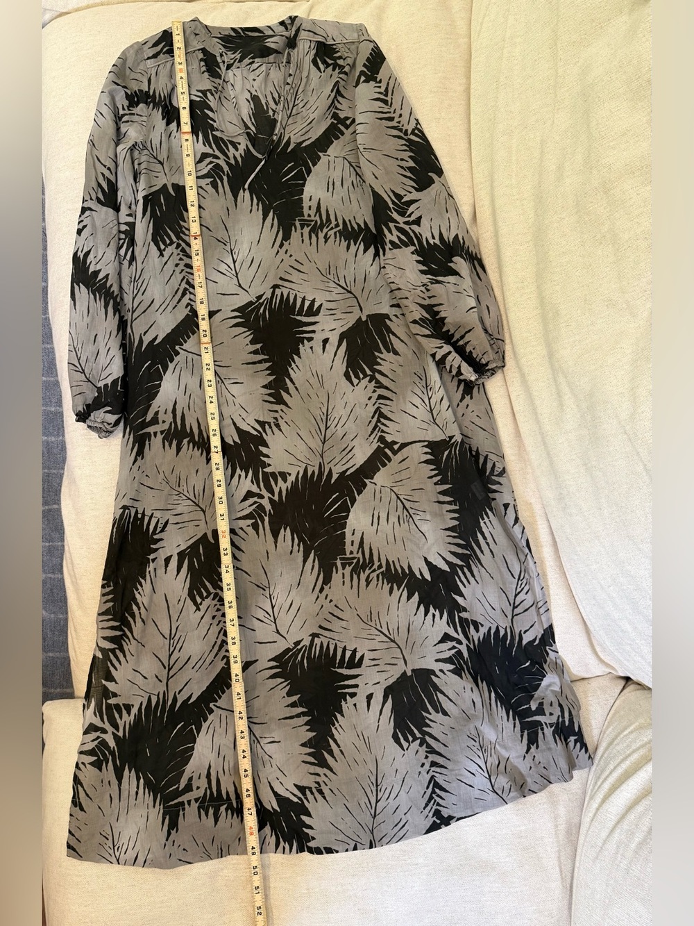 James Perse Black & Gray Leaf-Print V-Neck Maxi Dress, 100% Cotton, size 1/Small - Picture 5 of 10